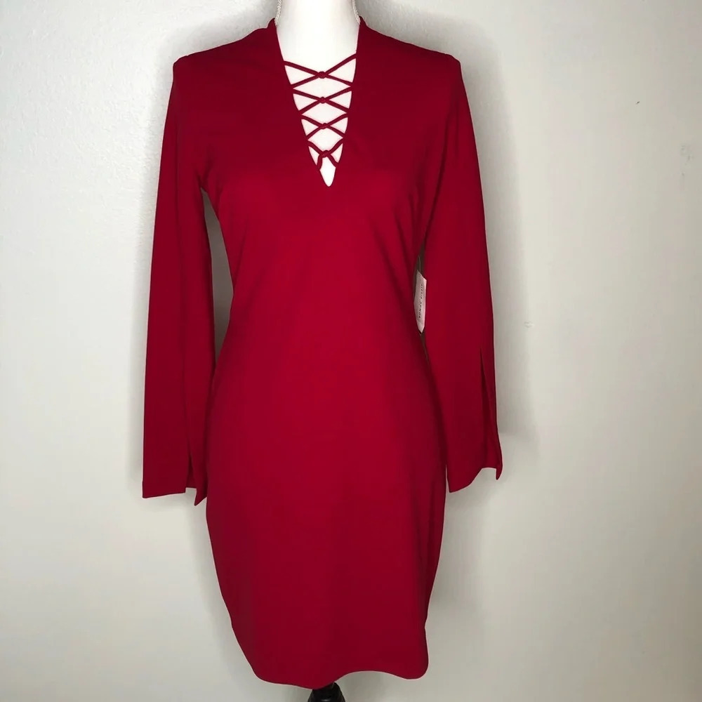Alexia Admor woman’s Dress Size Small.  Red NWT